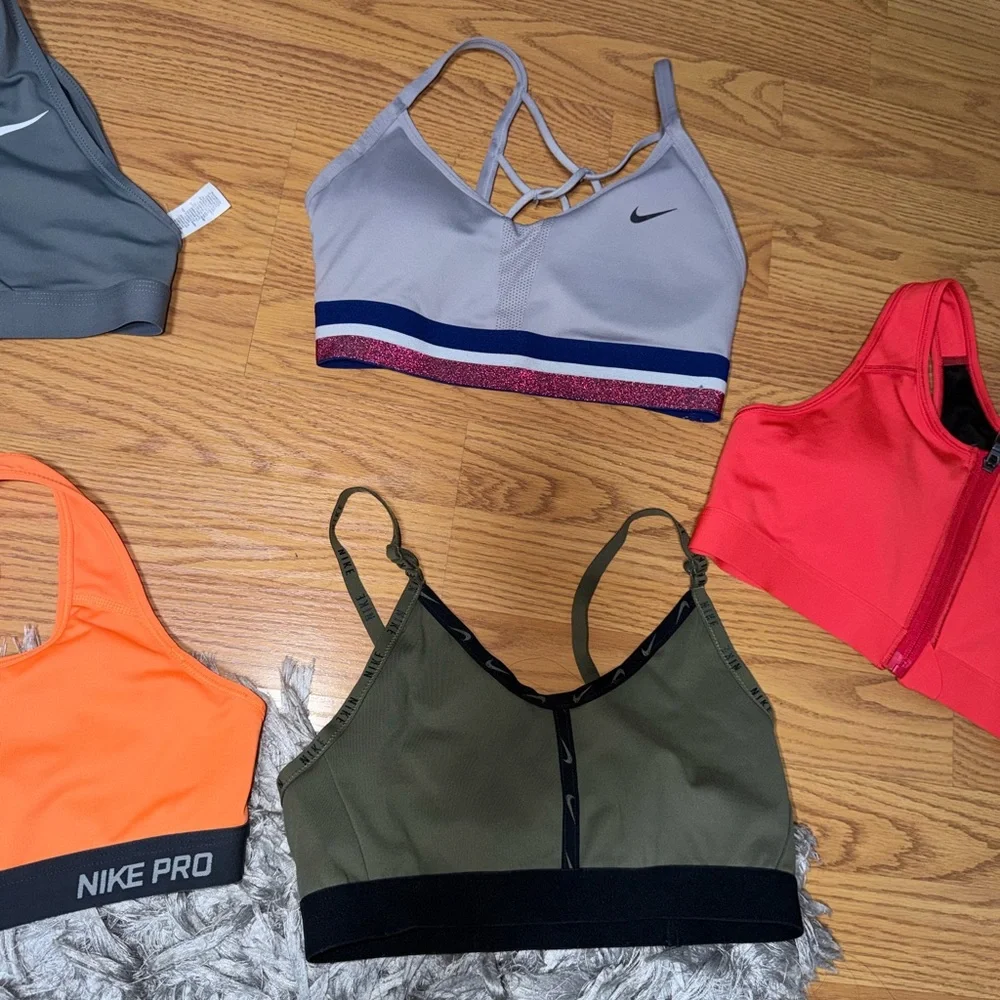 Nike sports bra - Picture 3 of 4